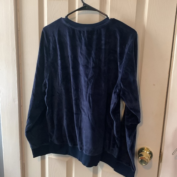 Athletic/Casual Outfit - Picture 3 of 8